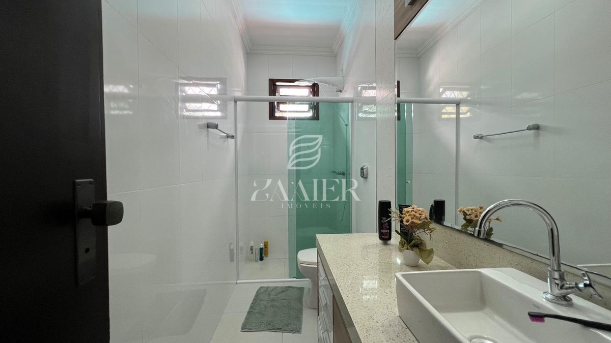 Casa com 3 quartos, Glória - Joinville