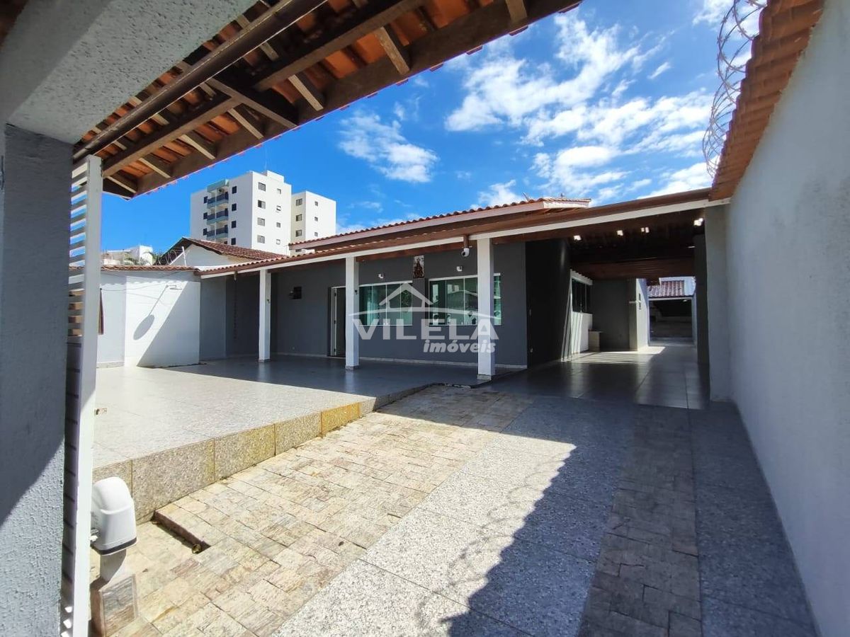 Casa com piscina na martin de sá-caraguatatuba-sp