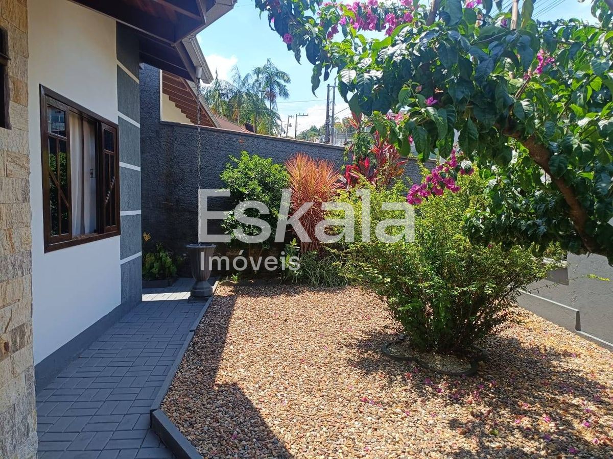 Casa Mobiliada Com 01 Suíte + 02 Quartos Jaraguá Esquerdo - Jaraguá Do Sul