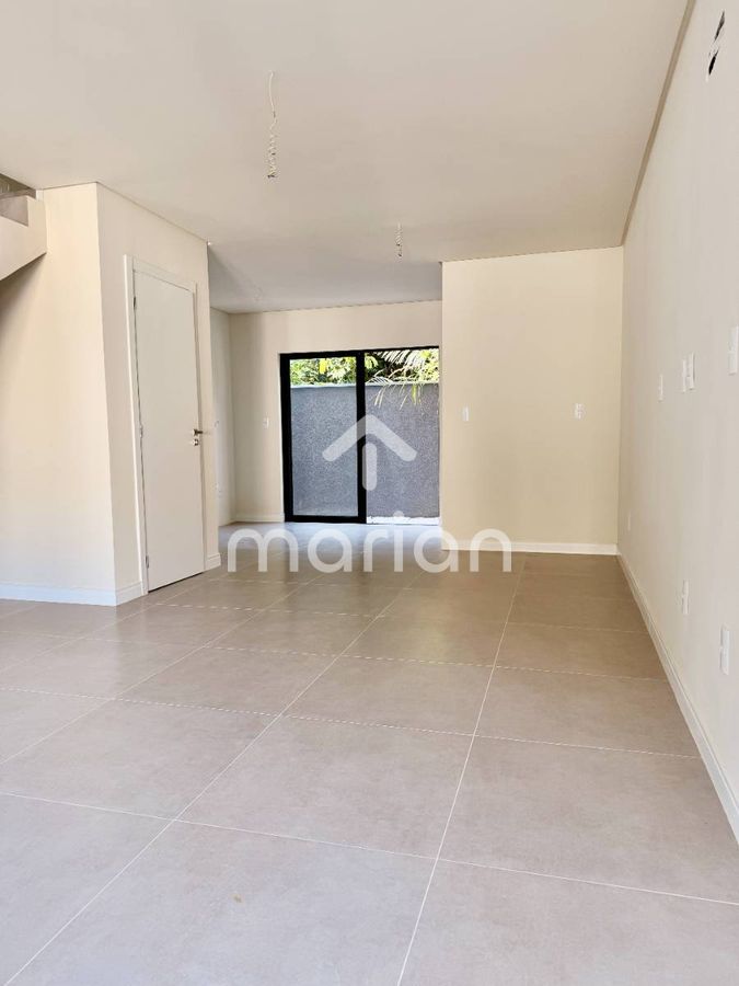 Sobrado com 2 quartos, Praia Grande - Penha