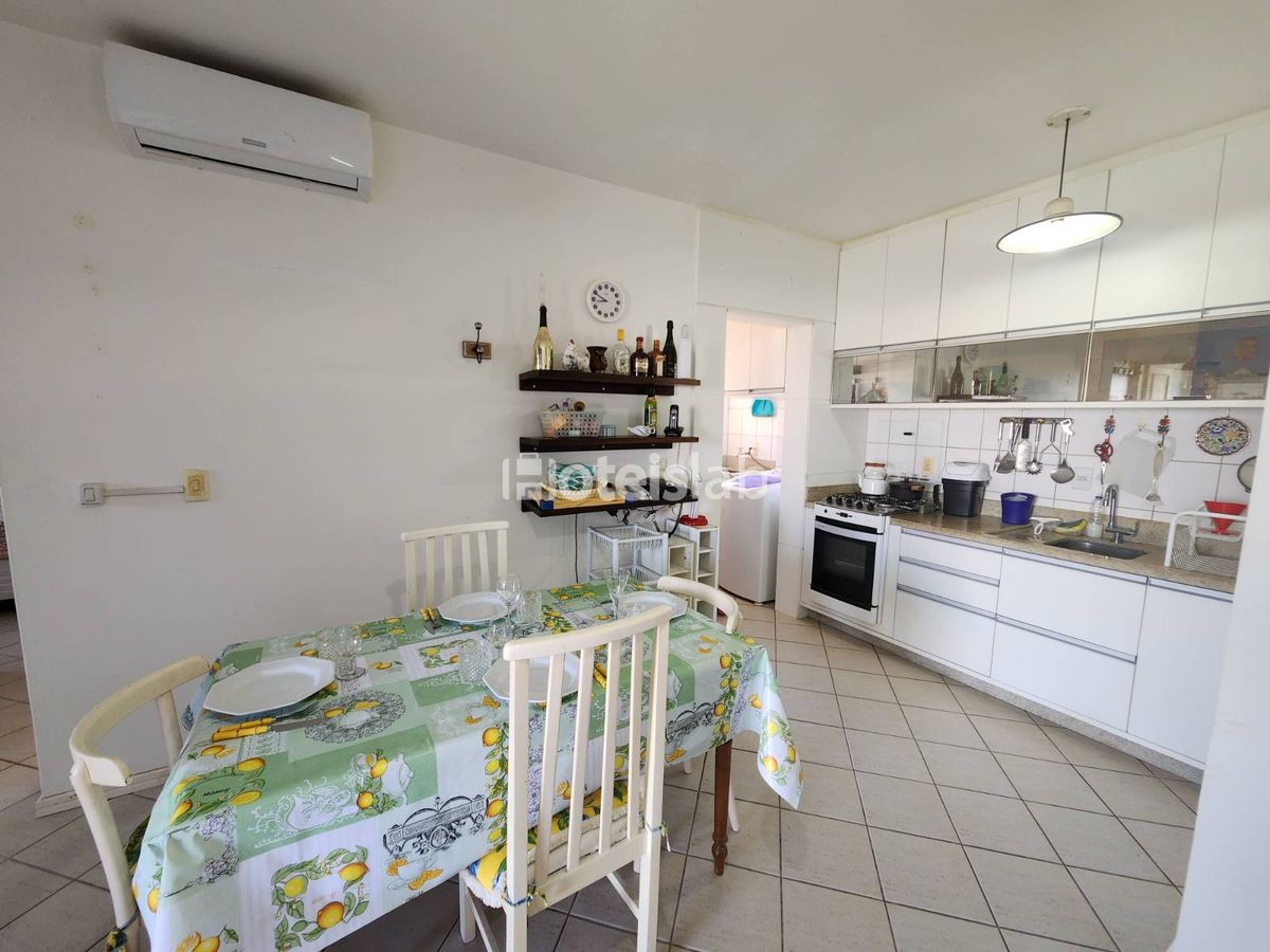 Lindo apto de 2 quartos com piscina a 300m da praia