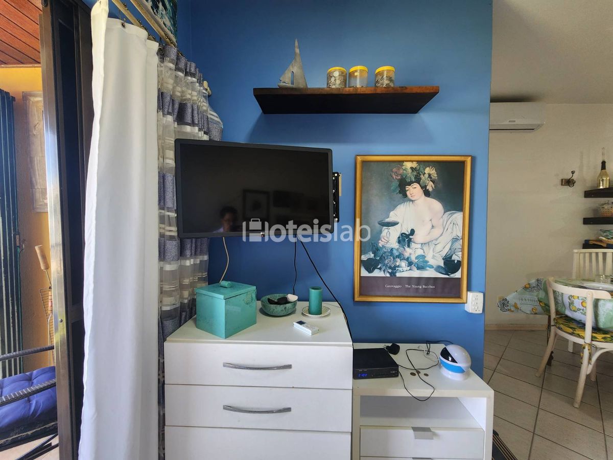 Lindo apto de 2 quartos com piscina a 300m da praia