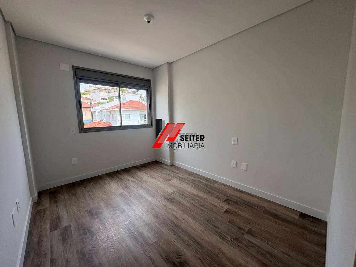 Apartamento de 3 dormitorios com suite a venda carvoeira florianópolis