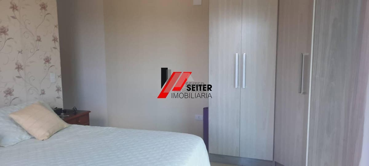Casa a venda com 4 quartos sendo 4 suítes, 5 banheiros e 5 vagas de garagem, com area total de 279m²