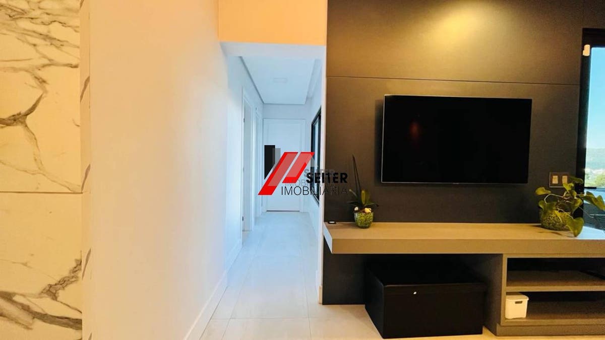 Casa com 4 quartos a venda, 285,77 de área construída Trindade