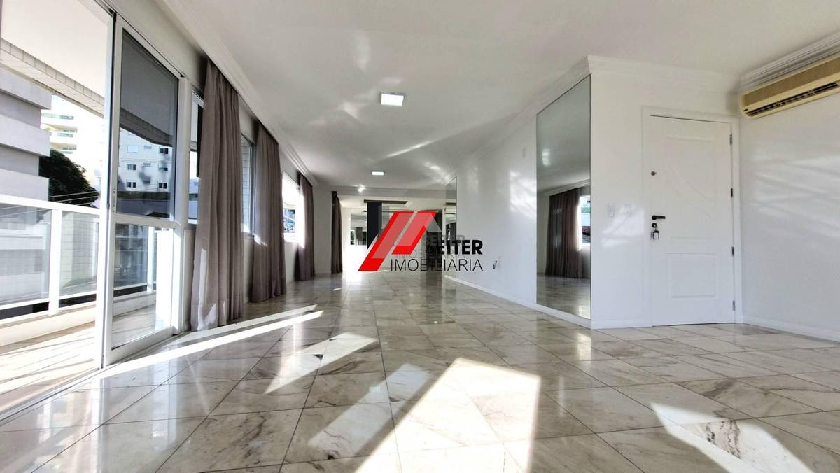 Apartamento a venda na Beira Mar Norte de Florianópolis
