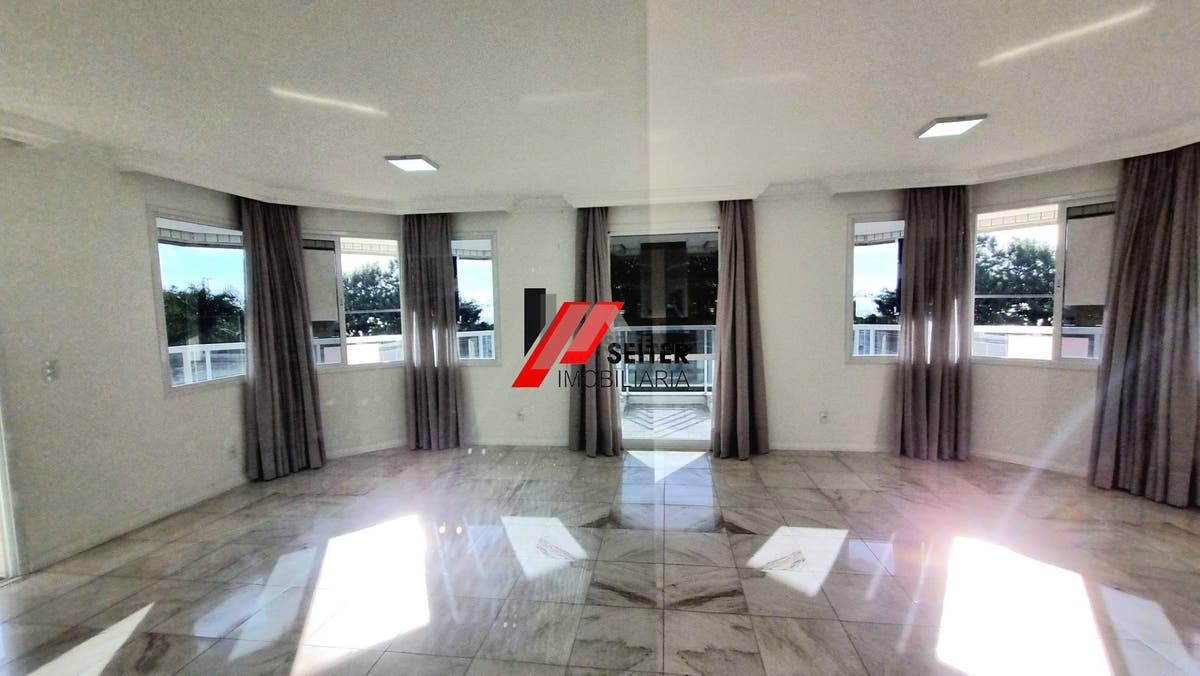 Apartamento a venda na Beira Mar Norte de Florianópolis