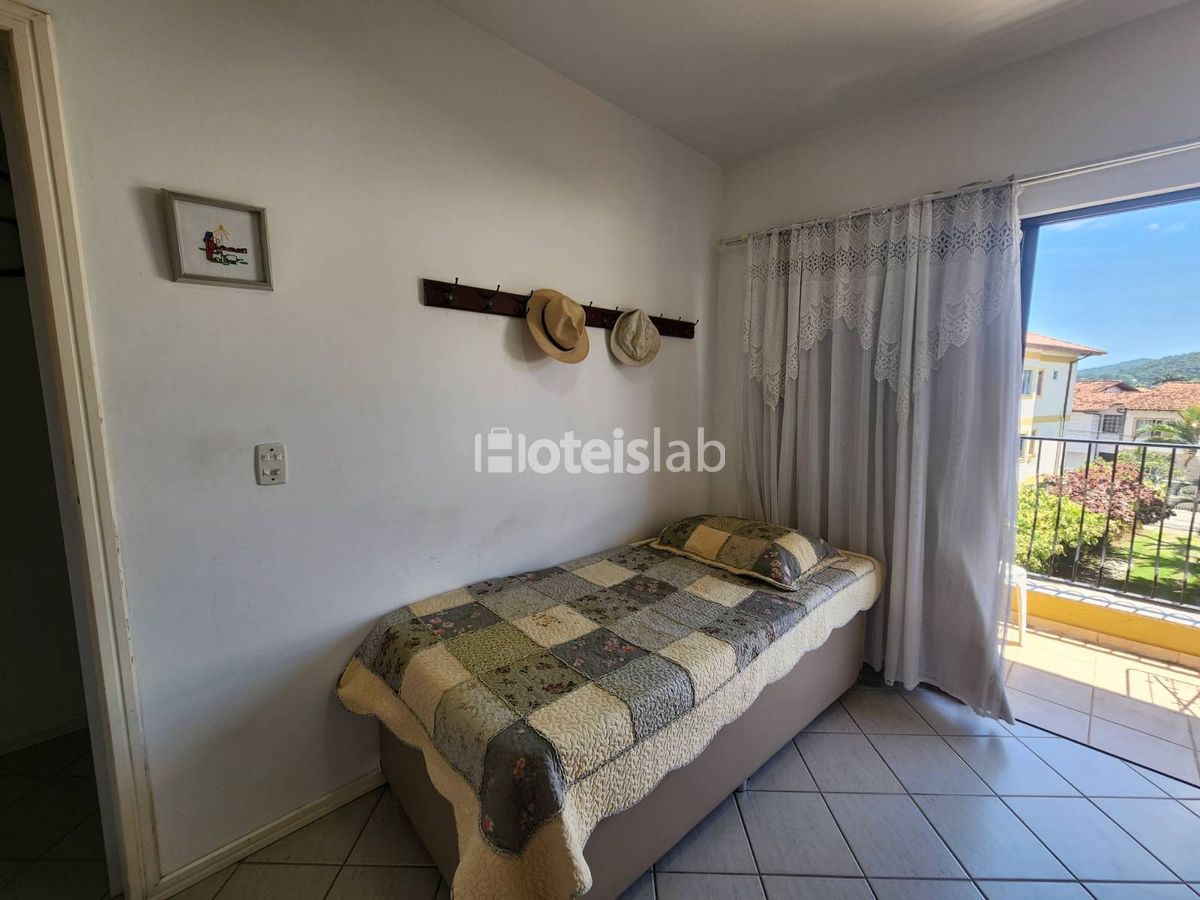 Lindo apto de 2 quartos com piscina a 300m da praia