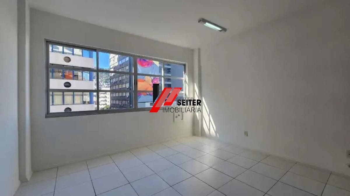 Sala comercial à venda no Centro de Florianópolis