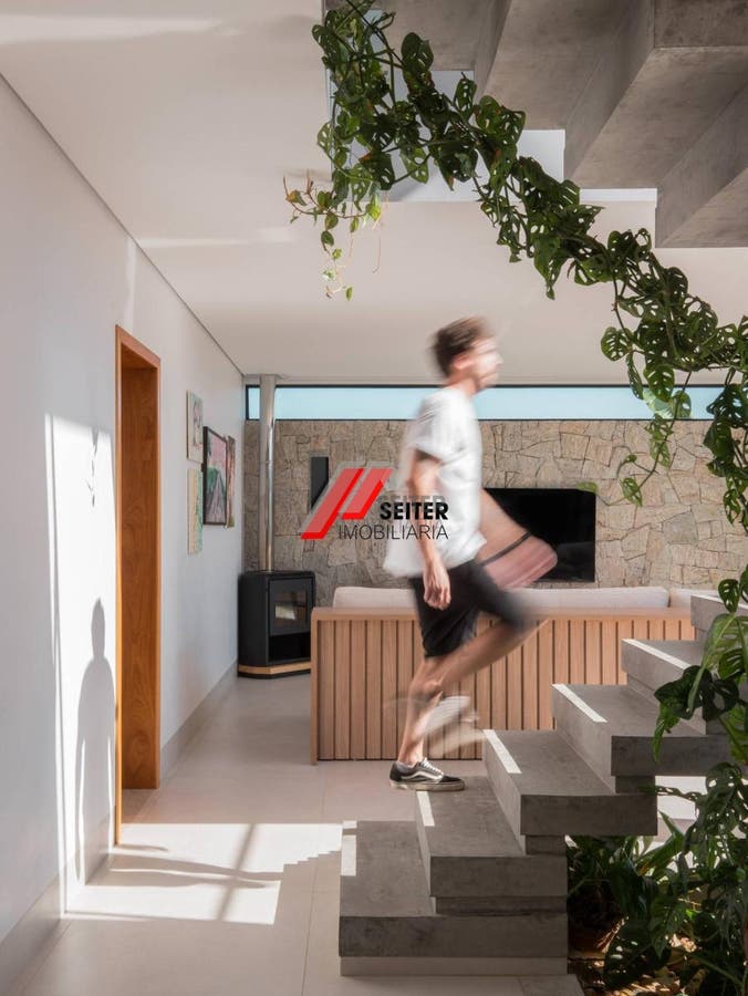 Casa à venda com 4 dormitórios no Campeche Florianópolis