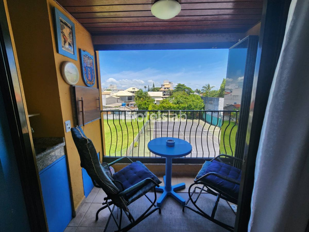 Lindo apto de 2 quartos com piscina a 300m da praia