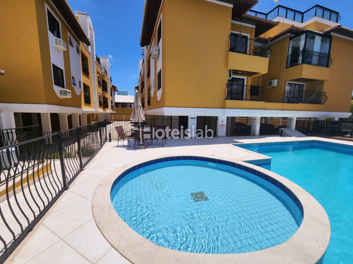 Lindo apto de 2 quartos com piscina a 300m da praia