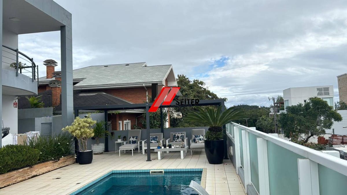 Casa com 5 quartos no bairro João Paulo em Florianópolis
