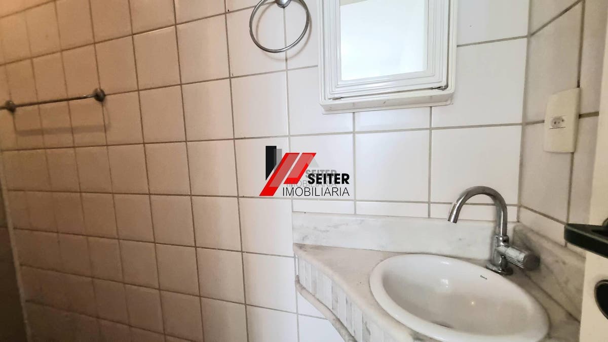 Apartamento de 4 dormitorios a venda Beira Mar Florianopolis