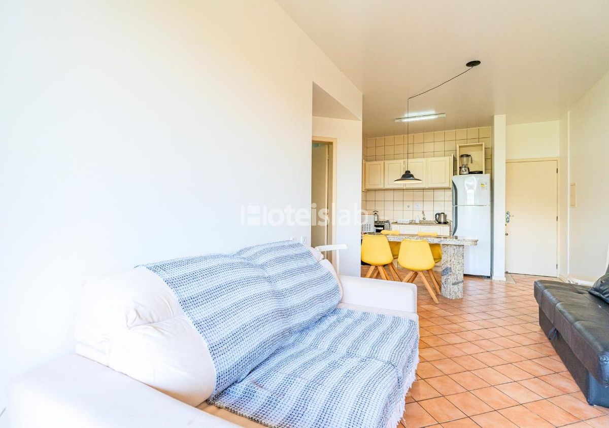 Apartamento de um quarto no Merit Plaza