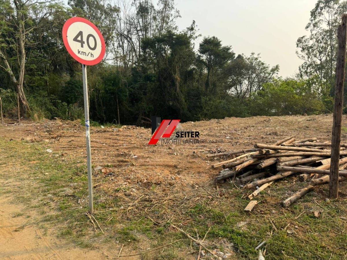 Excelente Terreno à venda no Bairro Agronômica em Florianópolis