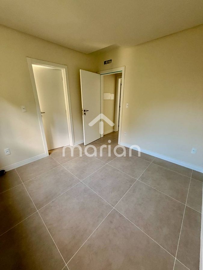 Sobrado com 2 quartos, Praia Grande - Penha