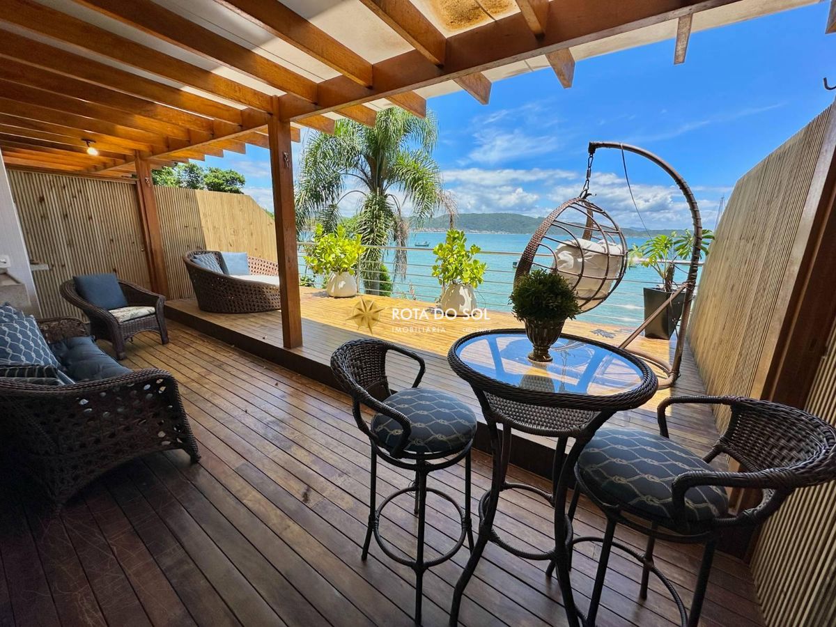 Casa Frente Mar à Venda Praia da Lagoinha Bombinhas SC - 15