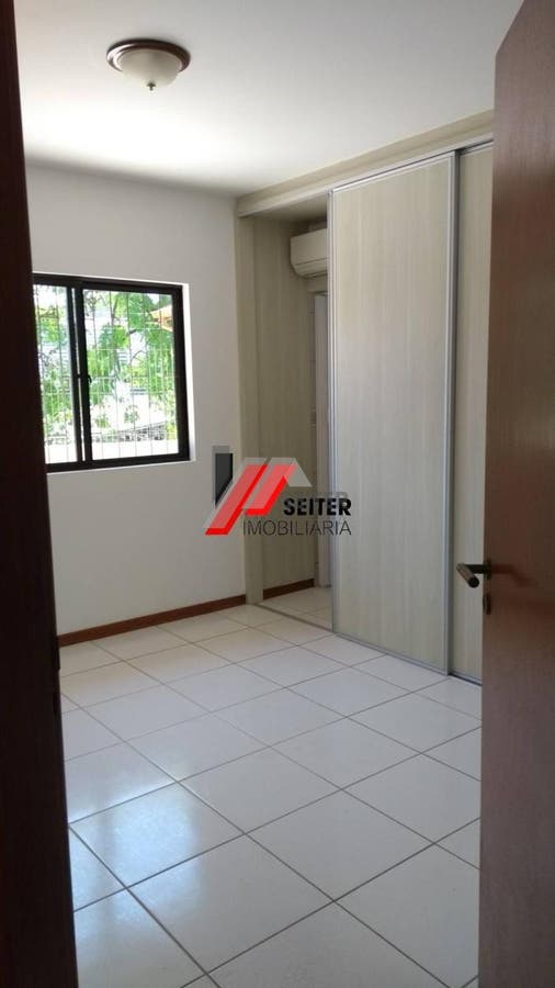 Casa com 4 dormitórios sendo 2 suíte à venda no bairro Pantanal