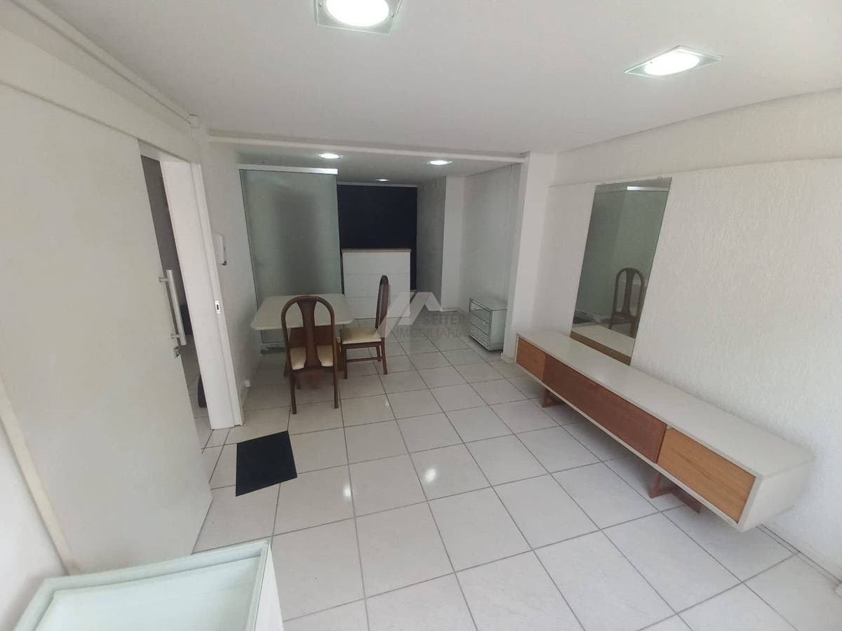 Sala comercial centro - Lacerda Coutinho Fpolis