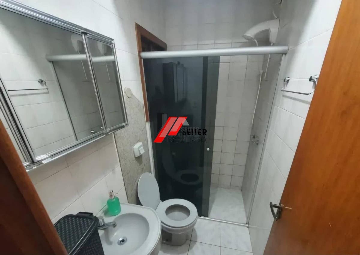 Casa à venda 350m² 6 dormitórios 2 suítes 3 vagas de garagem