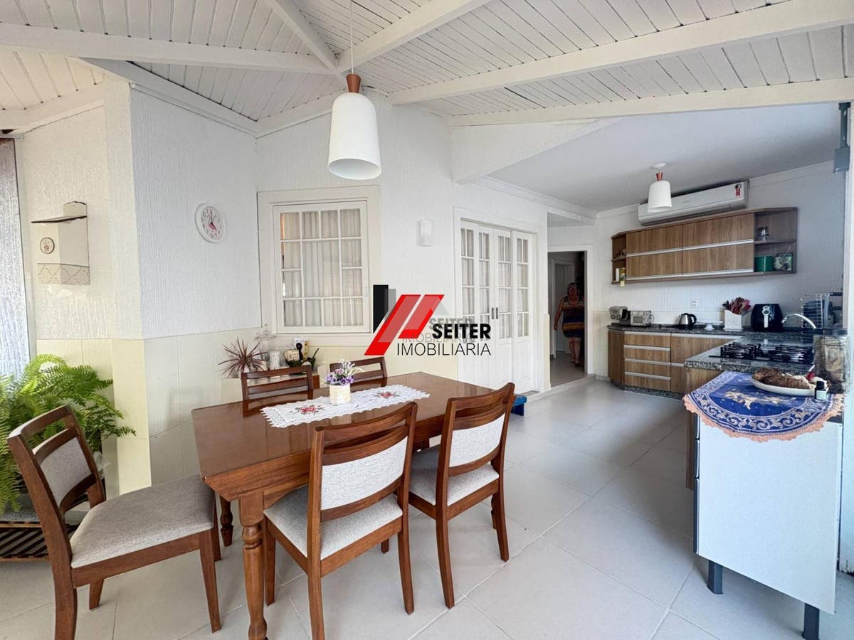 Casa de 4 suites a venda Ssanta Monica Florianopolis