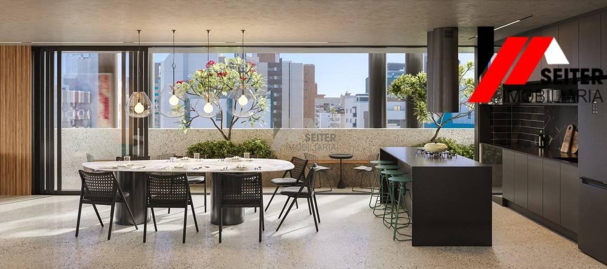 Apartamento a venda de 2 domitorios com suite no centro de Florianopolis