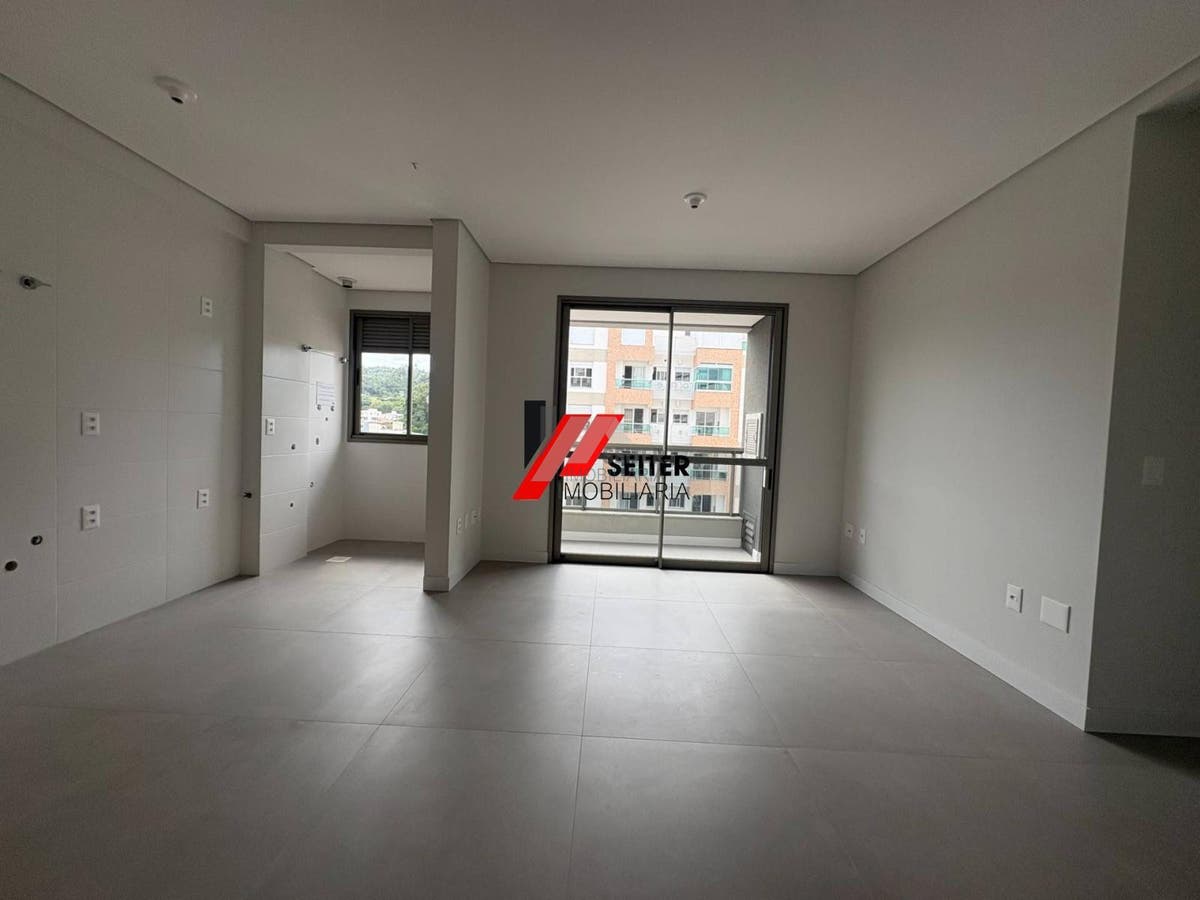 Apartamento novo de 3 dormitorios a venda proximo da UFSC no bairro Carvoeira