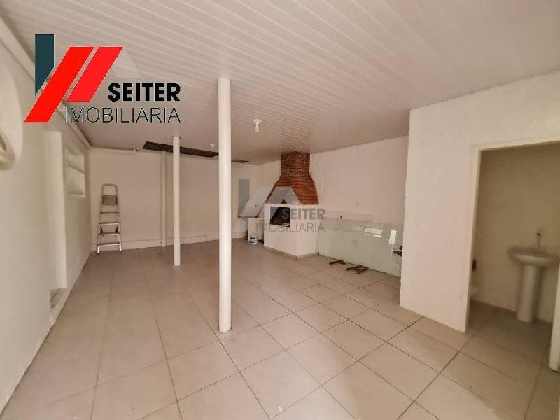 Casa 3 dormitorios para locação trindade
