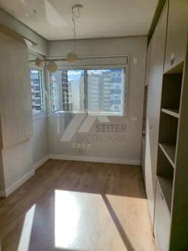 Apartamento com 2 Quartos, Centro - Florianópolis