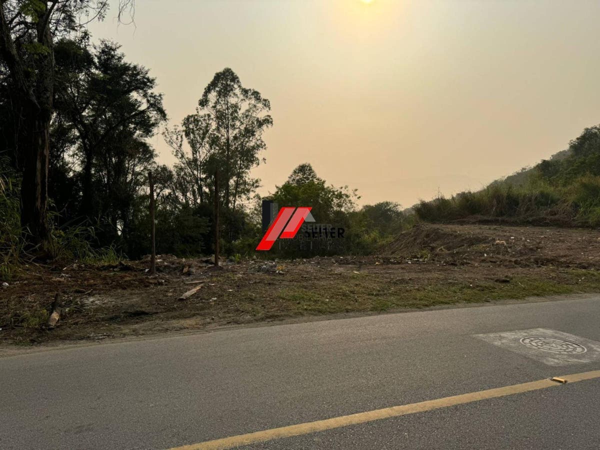 Excelente Terreno à venda no Bairro Agronômica em Florianópolis
