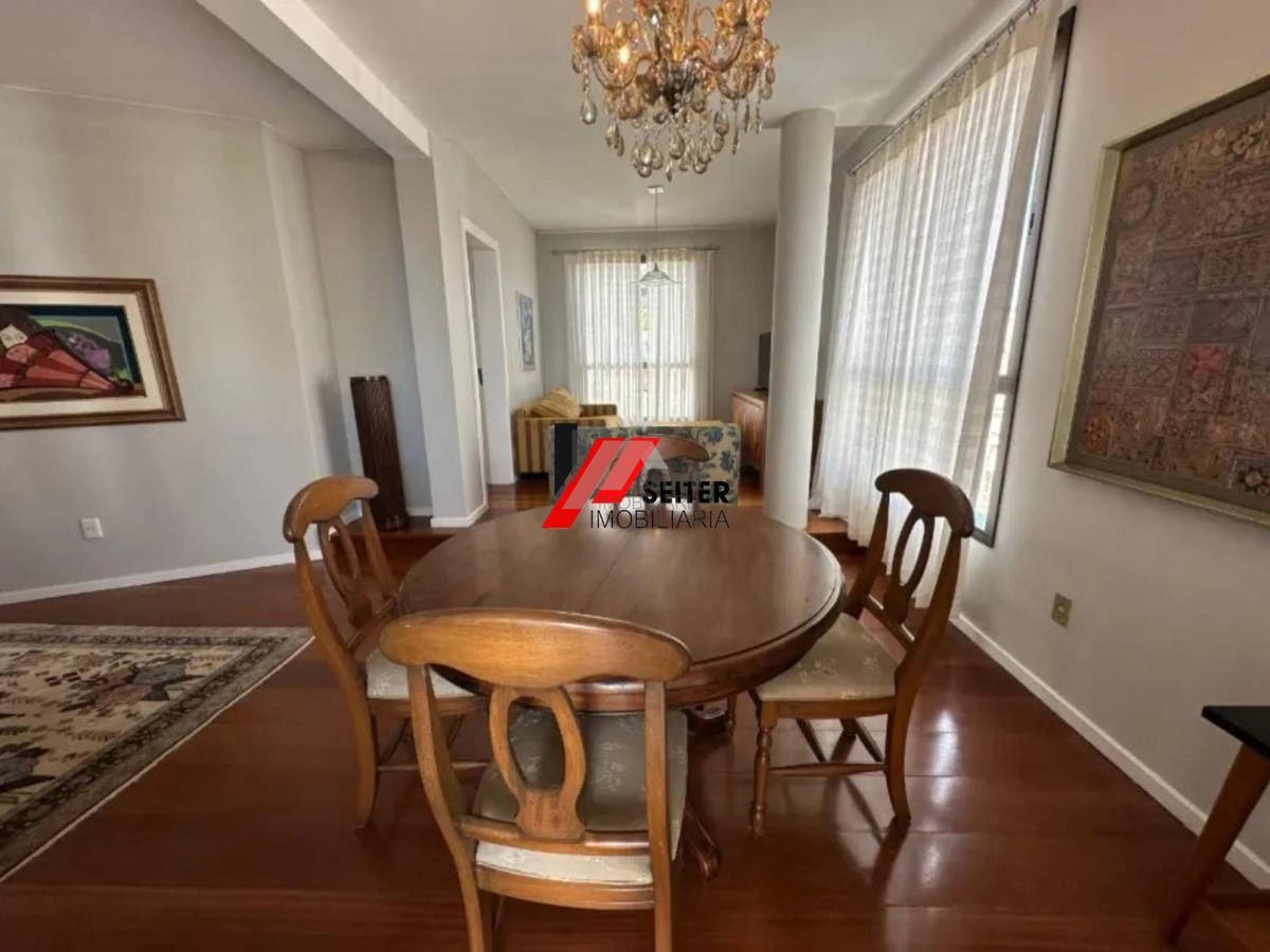 Apartamento á venda na Agronômica Florianópolis