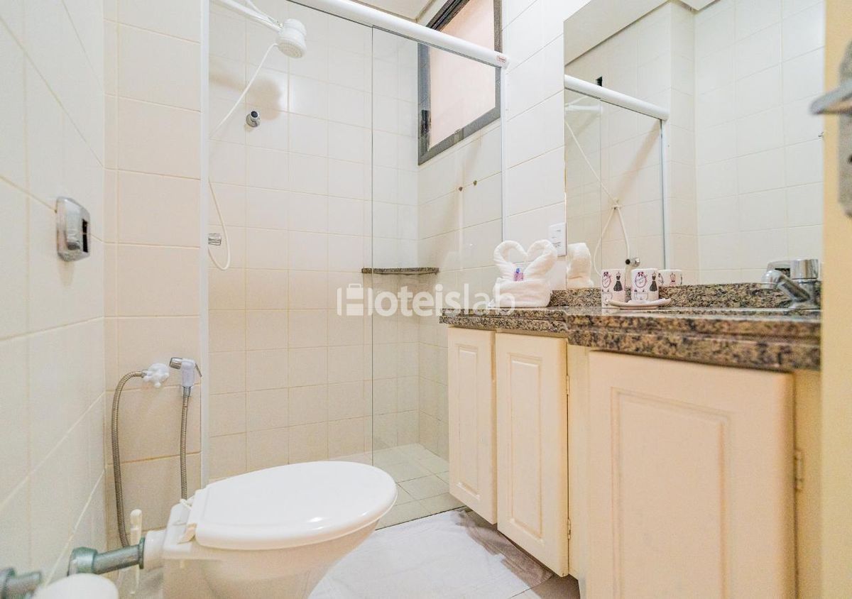 Apartamento de um quarto no Merit Plaza