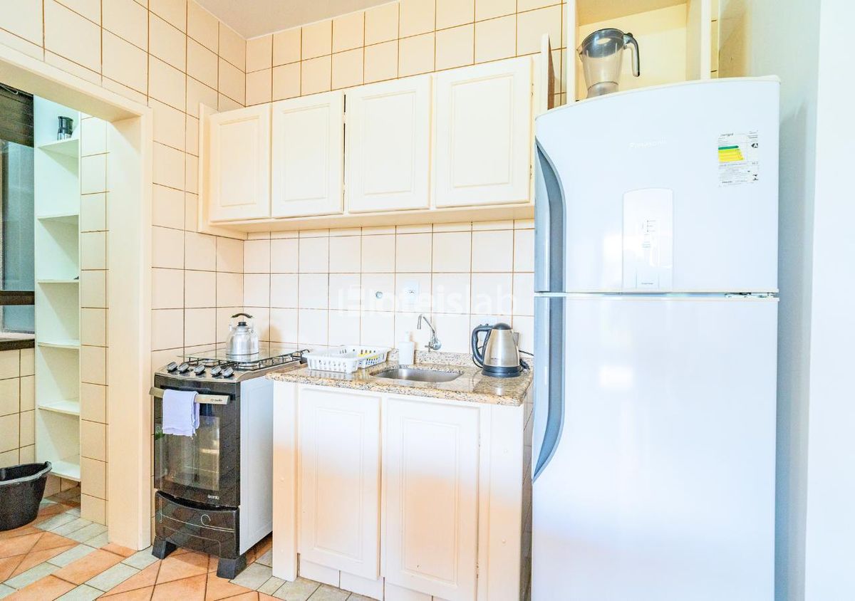 Apartamento de um quarto no Merit Plaza