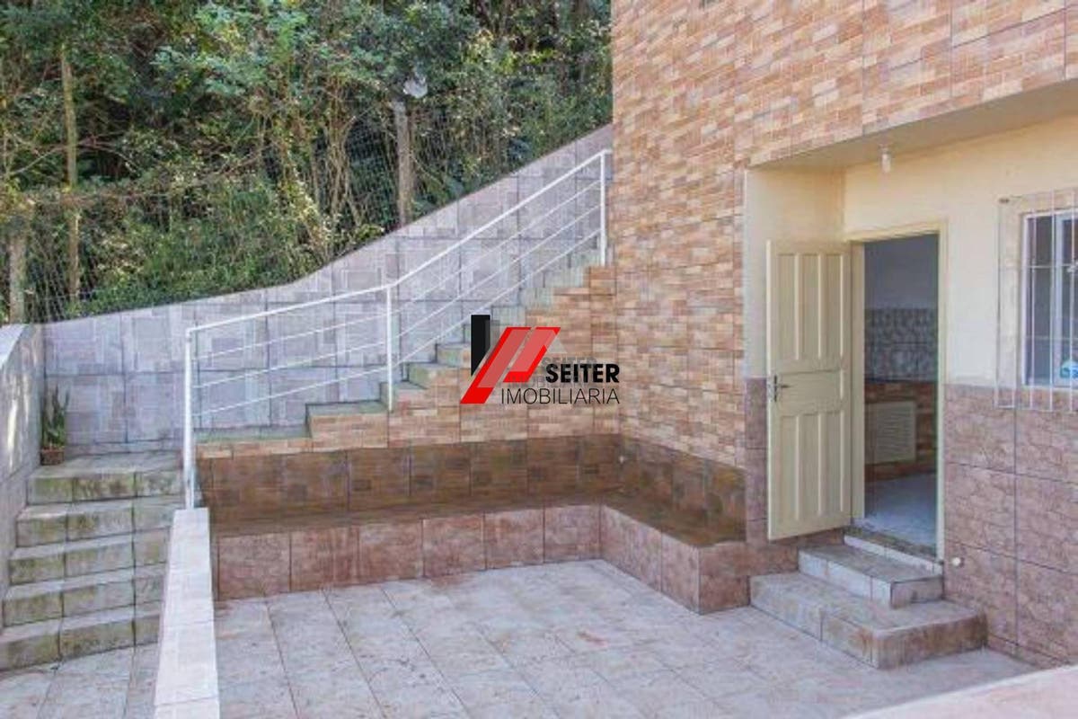 Casa a venda com 270 m² José Mendes Florianopolis