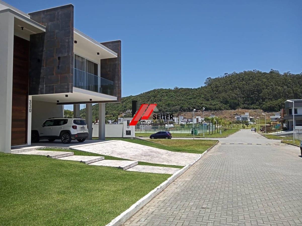 Terreno à venda em condomínio fechado no bairro Ingleses em Florianópolis