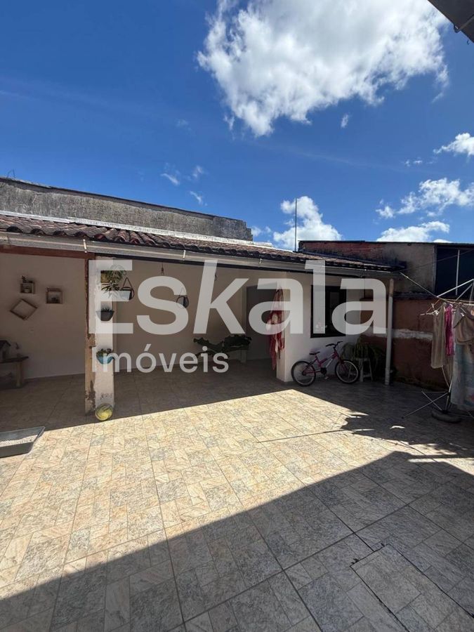 Casa com 4 Dormitórios, sendo 1 Suíte - Bairro João Pessoa, Jaraguá do Sul