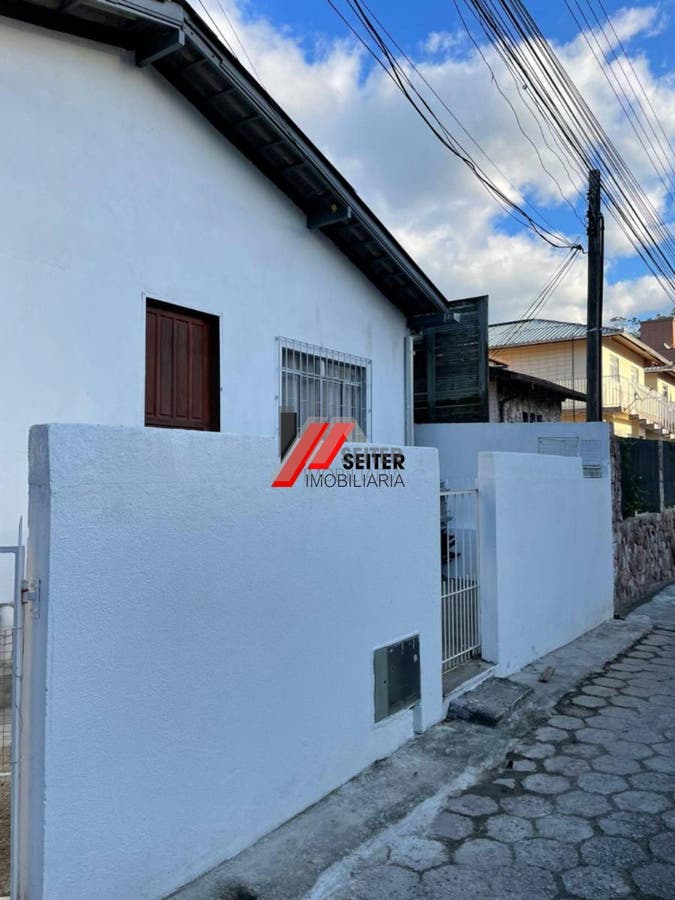 Excelente terreno à venda no bairro Córrego Grande em Florianópolis.