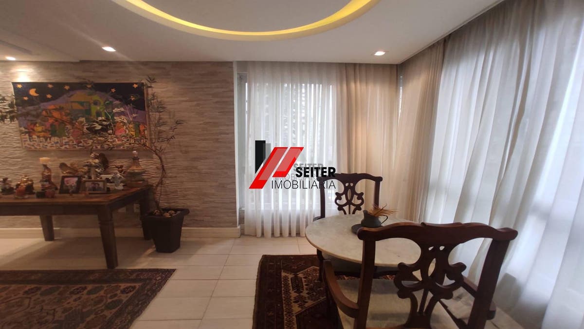 Apartamento a Venda 3 dormitórios Beira mar Florianópolis