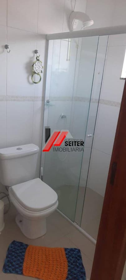 Casa a venda com 4 quartos sendo 4 suítes, 5 banheiros e 5 vagas de garagem, com area total de 279m²