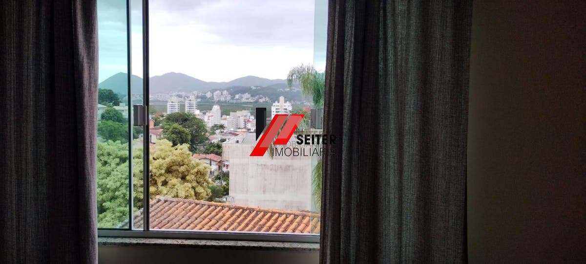 Casa a venda com 4 quartos sendo 4 suítes, 5 banheiros e 5 vagas de garagem, com area total de 279m²