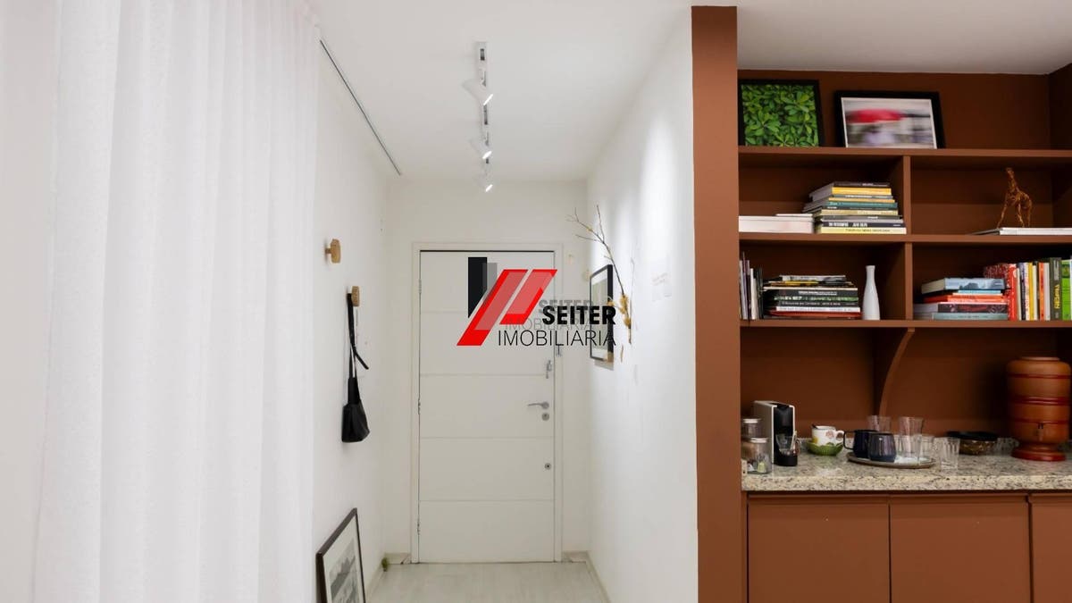 Sala Comercial a venda Centro de Florianopolis.