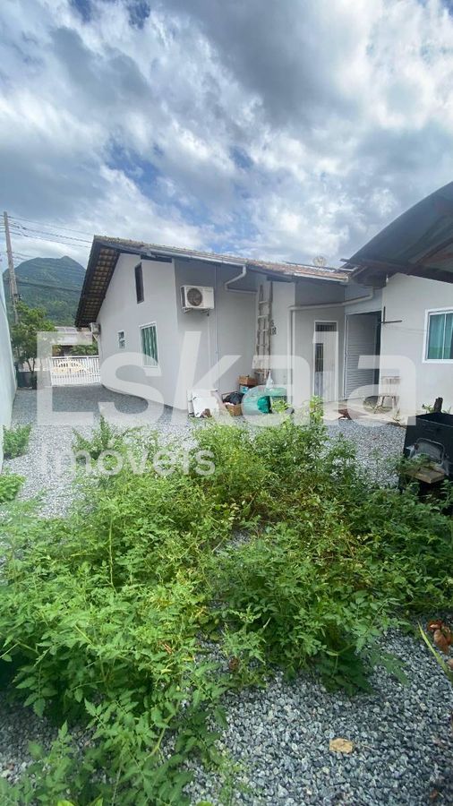 Casa Semi Mobiliada Com 03 Quartos Ilha Da Figueira - Jaraguá Do Sul