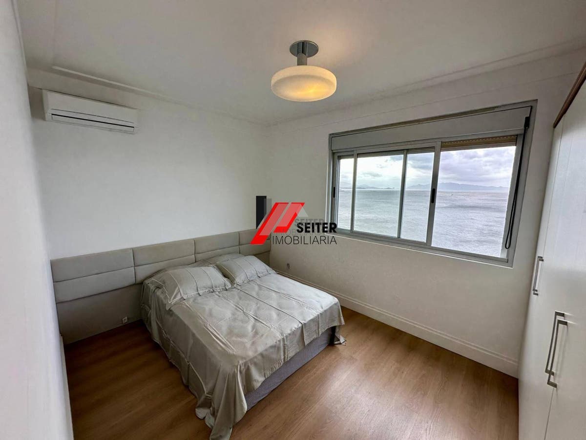 Apartamento 3 dormitórios e suite venda Centro Florianópolis