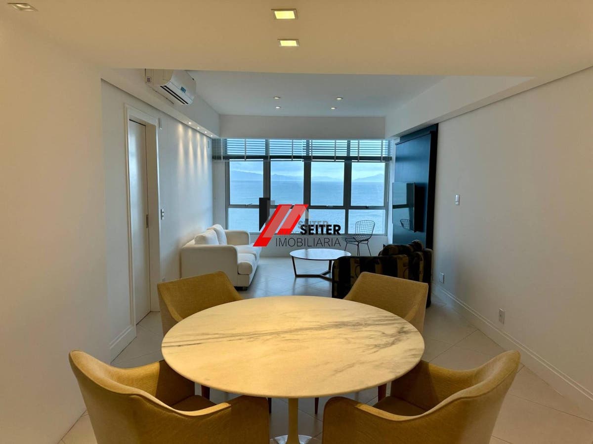 Apartamento 3 dormitórios e suite venda Centro Florianópolis