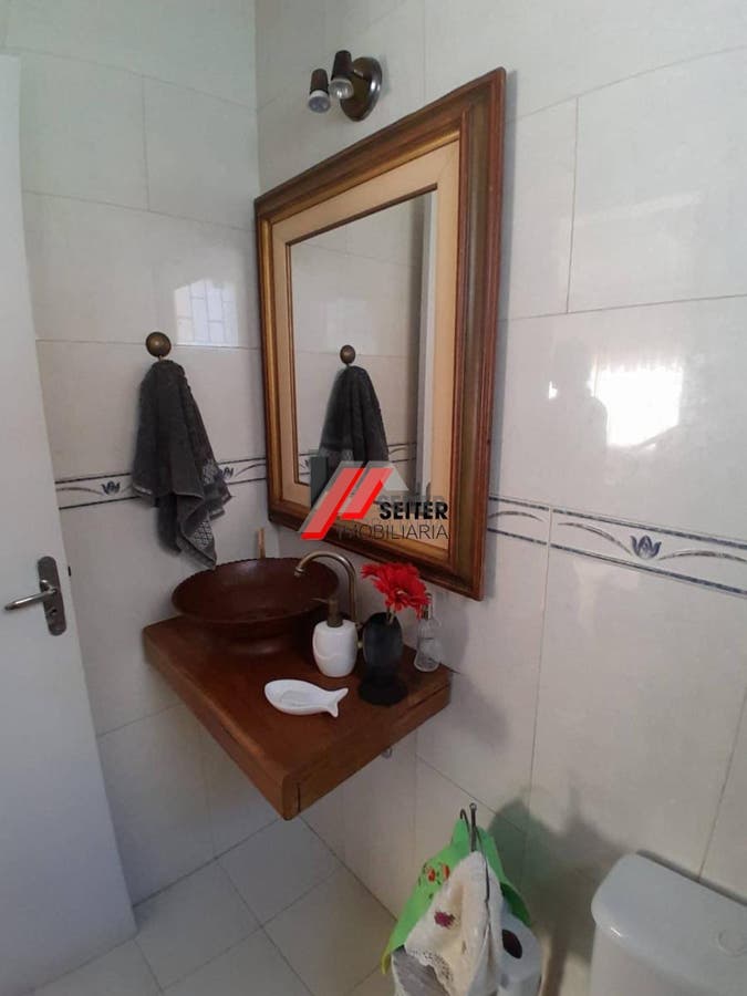 Casa à venda em condomínio fechado na cachoeira do Bom Jesus em canasvieiras