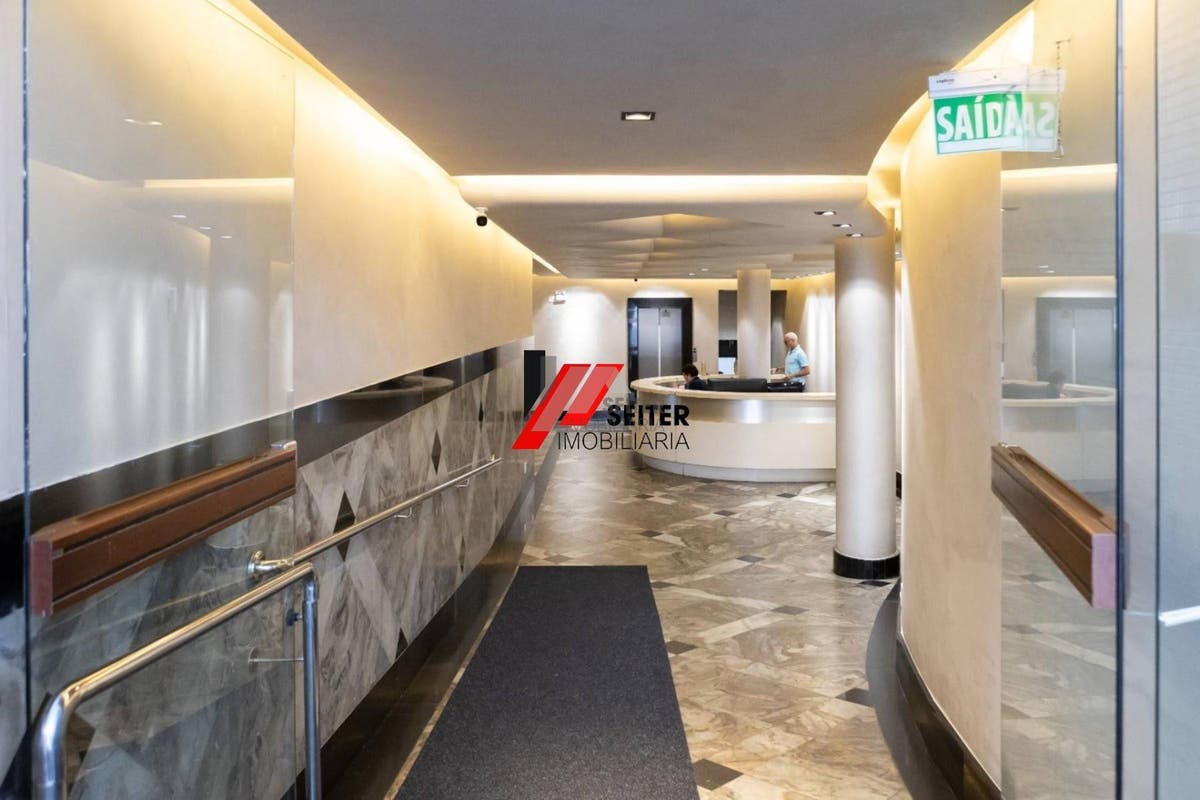 Sala Comercial a venda Centro de Florianopolis.
