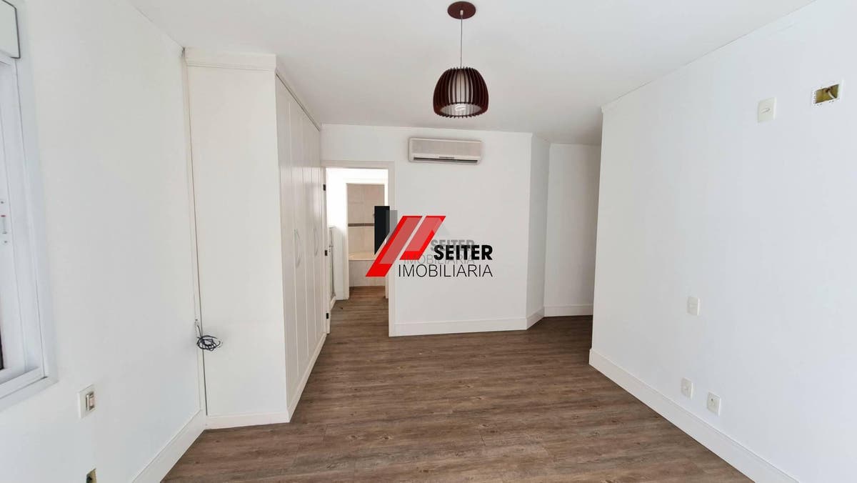 Apartamento de 4 dormitorios a venda Beira Mar Florianopolis