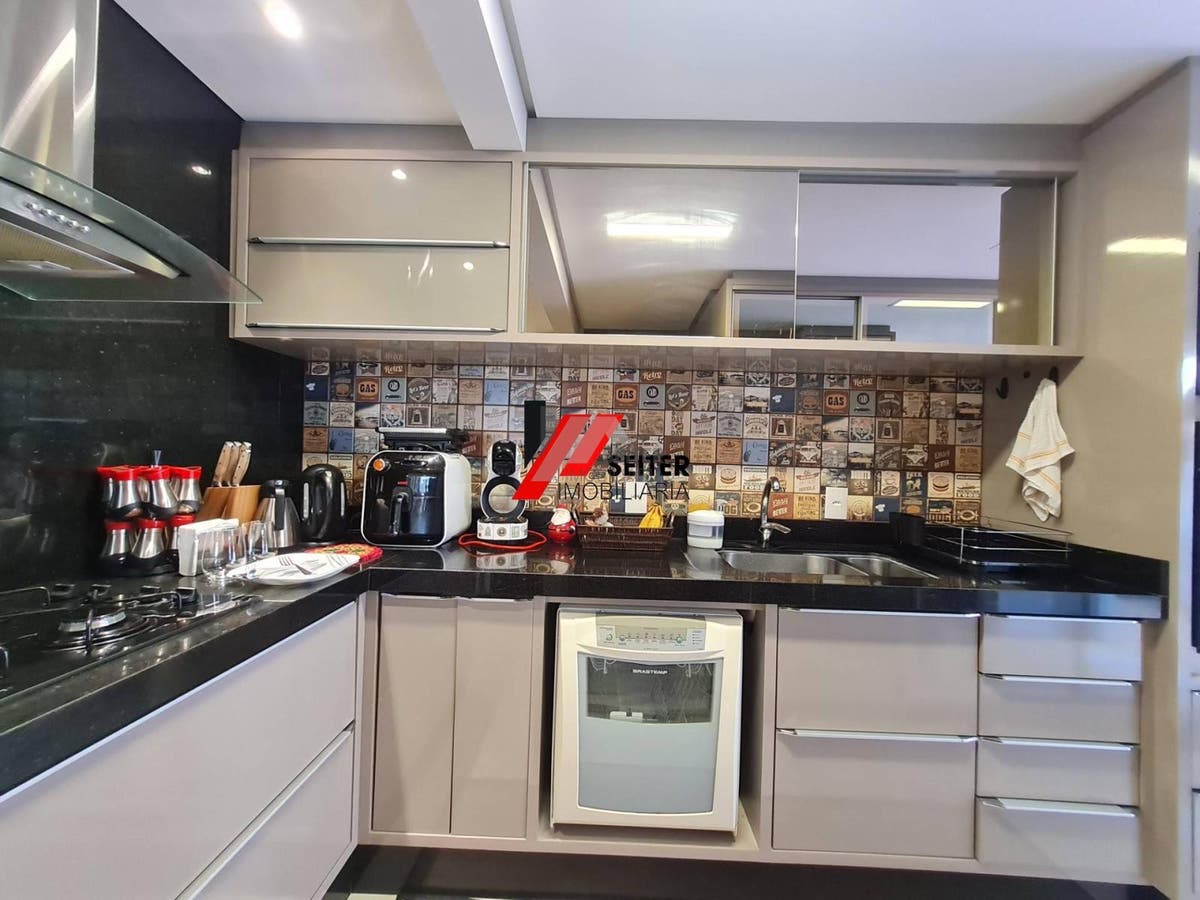Apartamento de 3 dormitórios a venda Agronômica Florianópolis