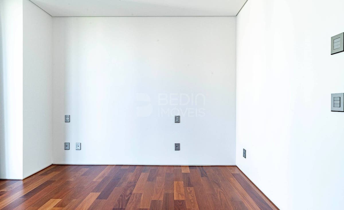 4.3_Suite_1.jpg